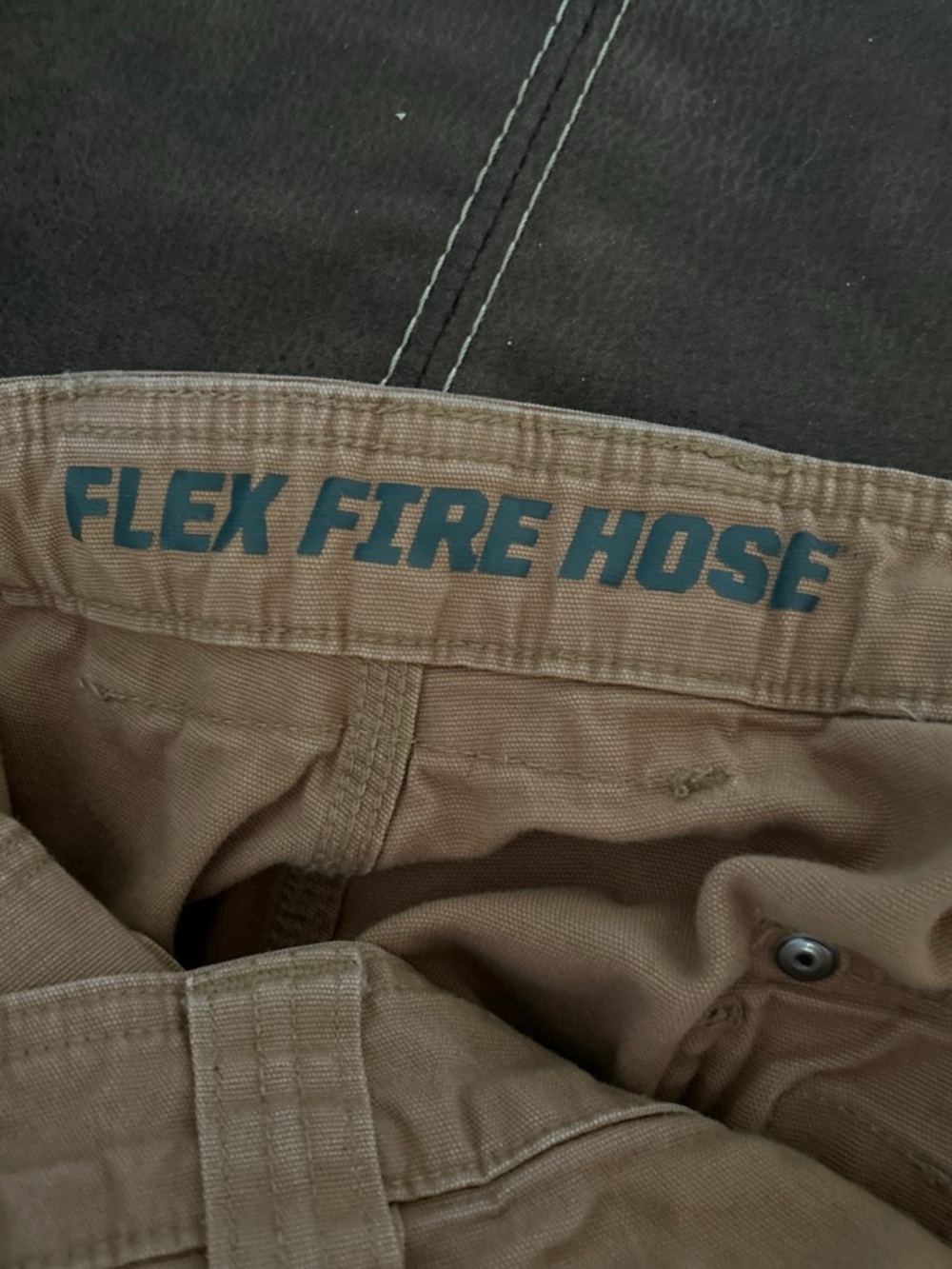 Duluth Trading Co Men's Cargo Pants in Dusty Tan - Picture 2 of 4